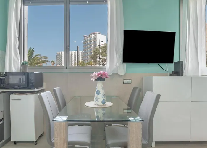 Mar, A Pie De Playa كاديز